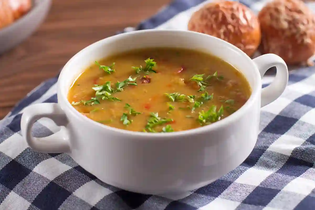 Skaldytų žirnių sriuba