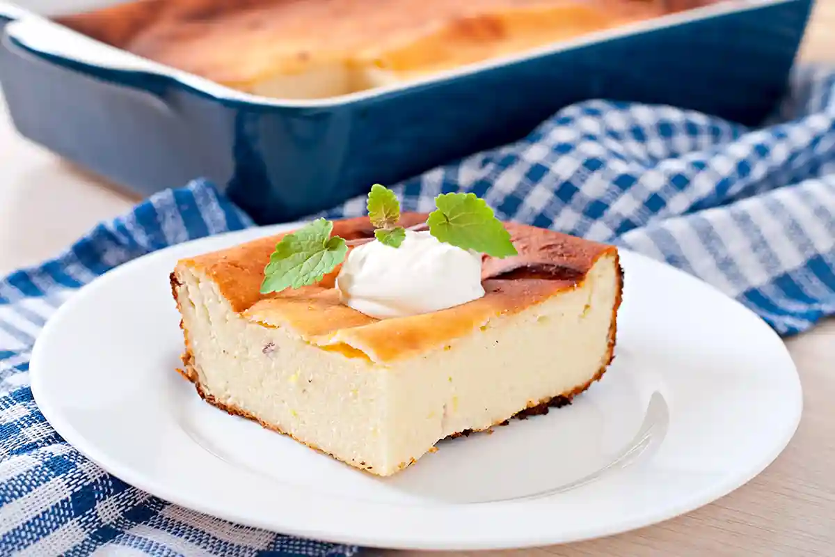 Varškės apkepas su razinomis