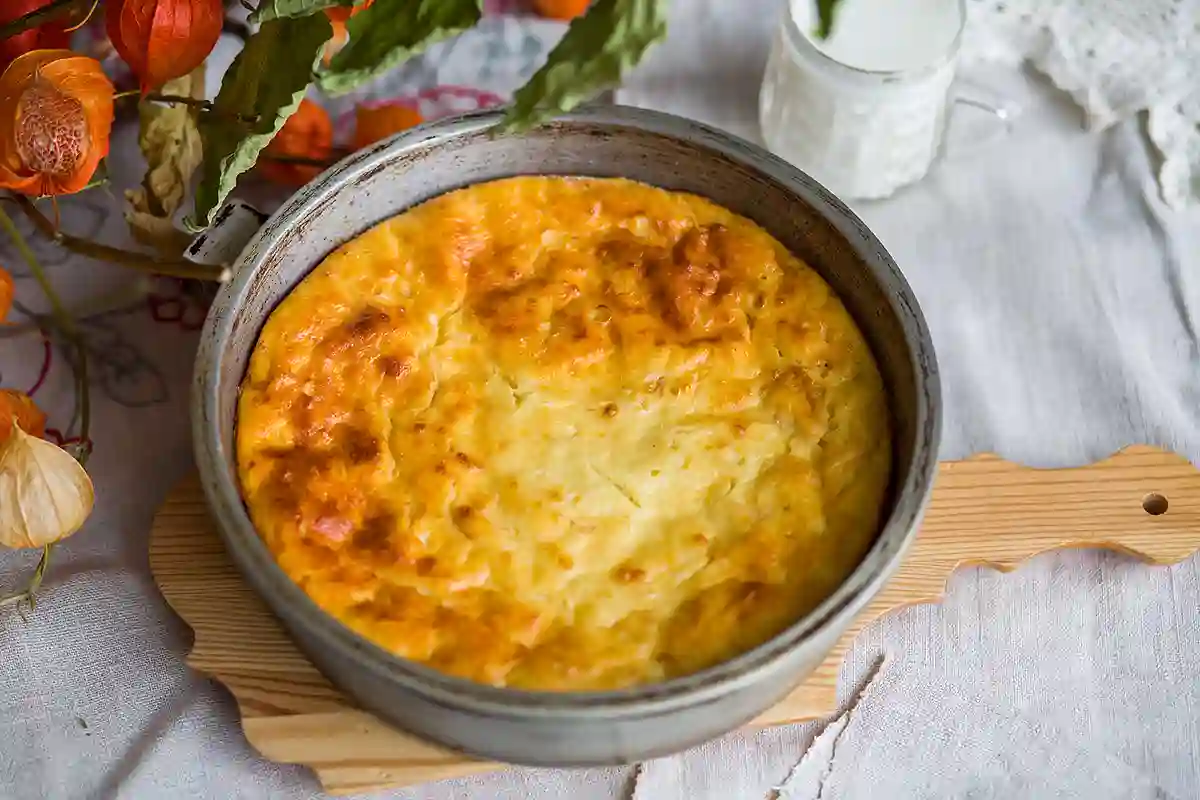 Varškės apkepas su razinomis