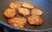 Brynai su bananais ir obuoliais