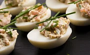 Įdaryti kiaušiniai: vištienos ir šoninės įdaras