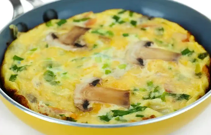 Omletas su pievagrybiais