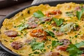 Omletas su chorizo ir pomidoru