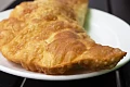 Naminiai čeburekai su sultingu mėsos įdaru
