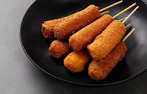 Dešrelės su sūriu tešloje "Corn Dogs"
