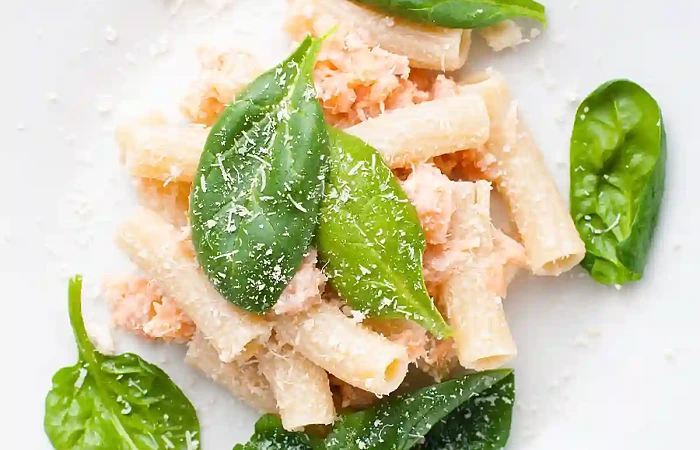 Makaronai su lašiša grietinėlės padaže