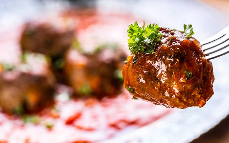 Mėsos tefteliai su padažu