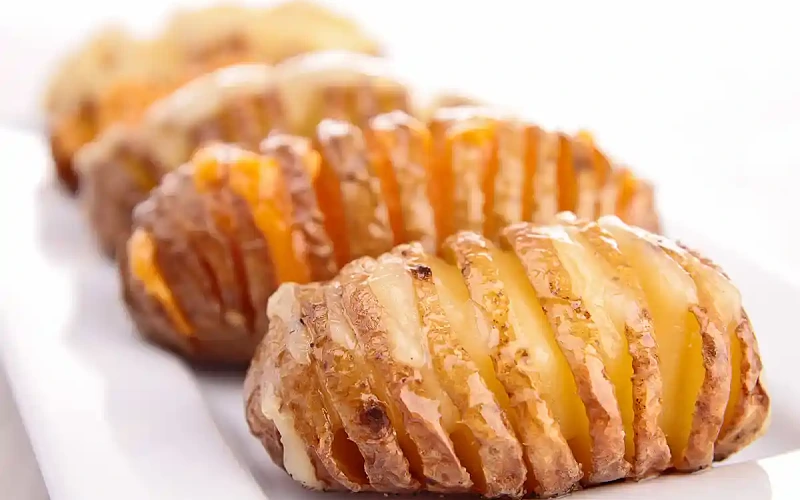 Hasselback bulvytės su sūriu